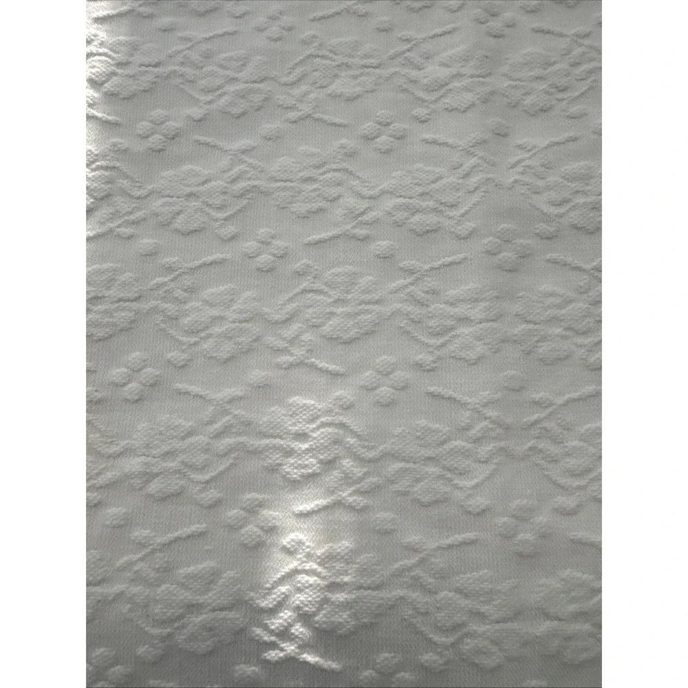 Stunning vintage Cloth tablecloth embossed With Tulips No Stains 6ft X 6ft‎